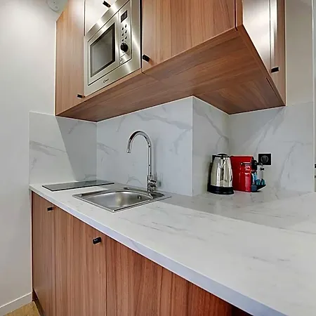 Διαμέρισμα Modern - 2bd6p - Near *